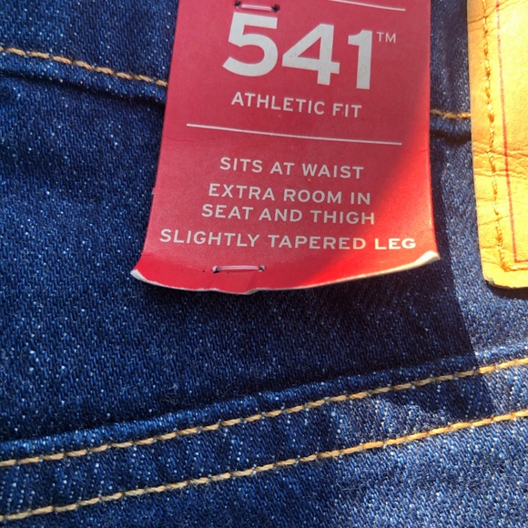 Levi’s - Picture 4 of 4